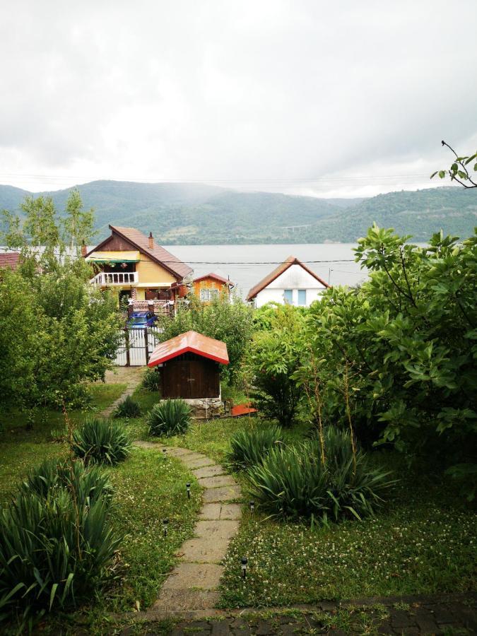 Casa Melania Villa Ieşelniţa Bagian luar foto