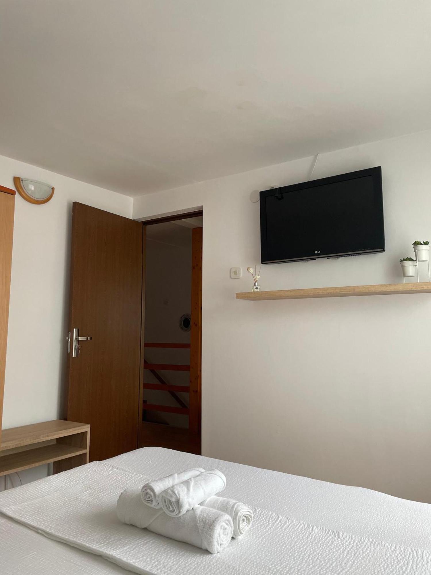 Casa Melania Villa Ieşelniţa Bagian luar foto