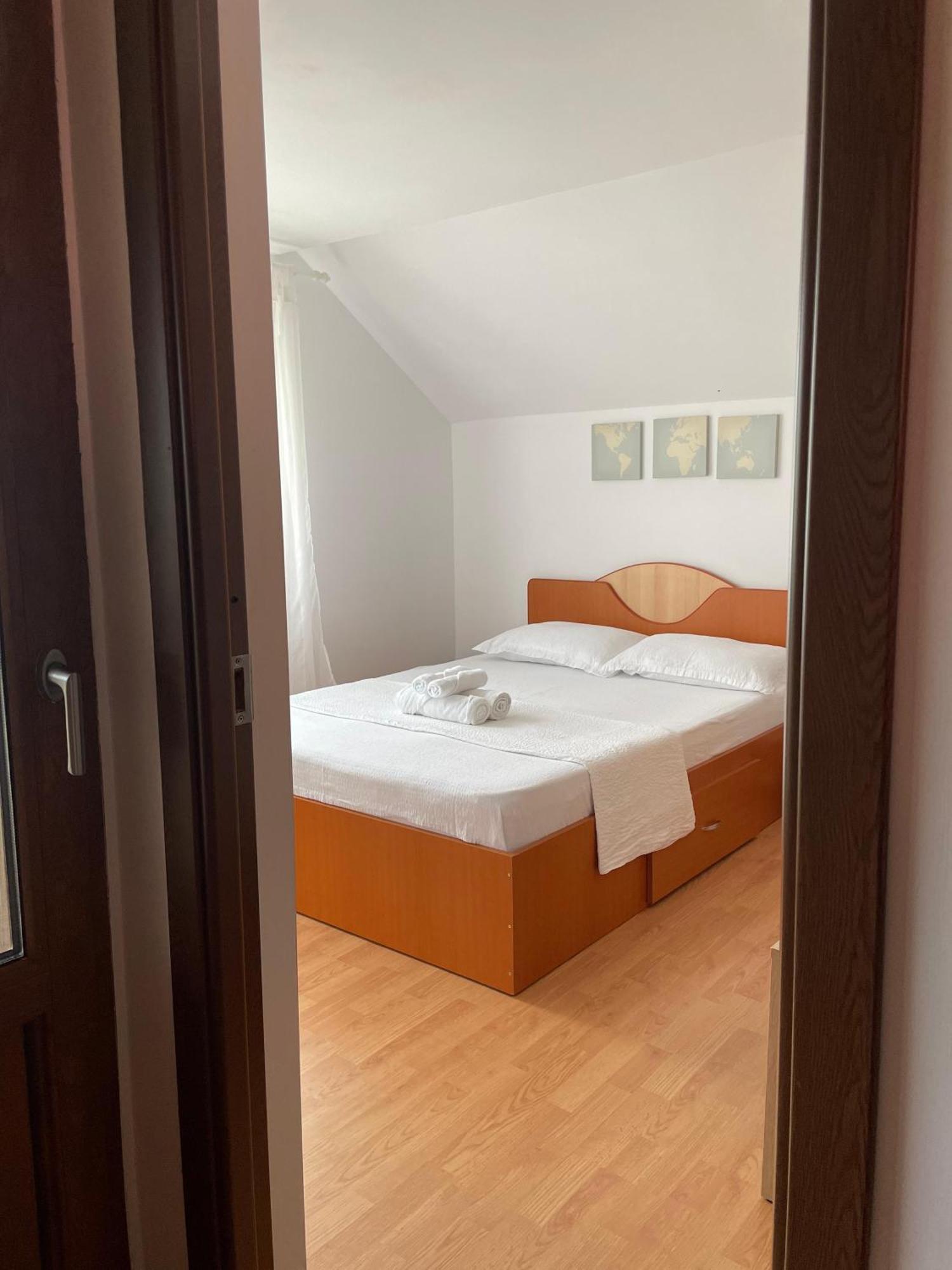 Casa Melania Villa Ieşelniţa Bagian luar foto